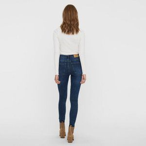 𝅺Vero Moda High Rise Skinny Jeans Size M